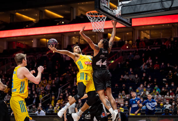 成为球队内 成为球队内